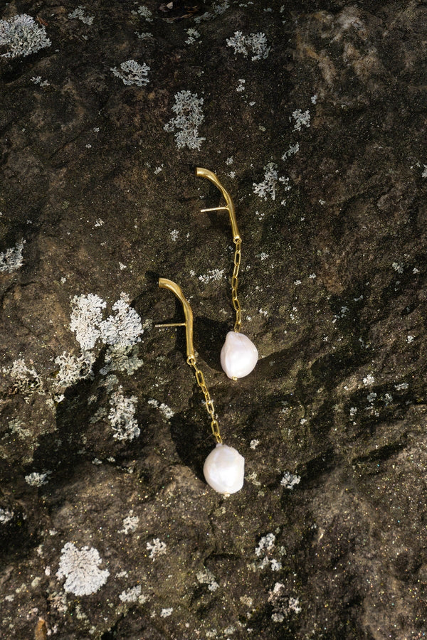 Earrings Orla Dangle Pearl - Gold Plated - Kintsugi Collection